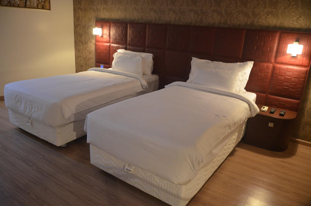 Hotel Patliputra Exotica Патна Номер фото